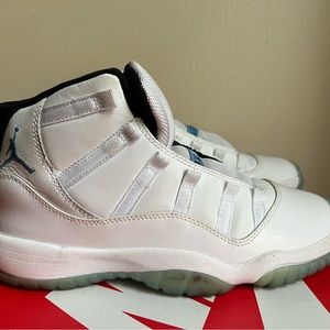 Air Jordan 11